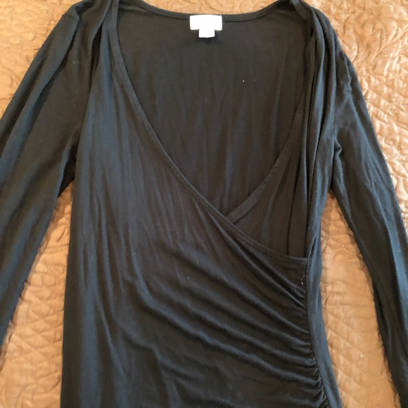 Black low cut top - Picture 2 of 3